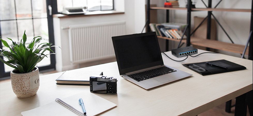 D-LINK 8-Port Gigabit Switch (DMS-108/E) tichý provoz